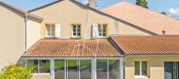 6 bedrooms House in Mey, France No. 251616 54