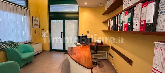 4 rooms Commercial property in Senago, Italy No. 6947 8
