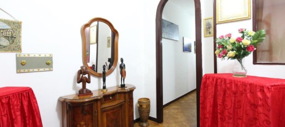 3 rooms Apartment in Curti, Italy No. 237722 4