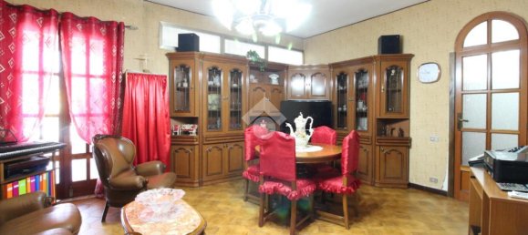 3 rooms Apartment in Curti, Italy No. 237722 24