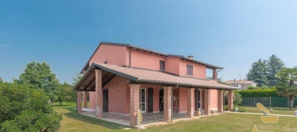 5 bedrooms Villa in Bassignana, Italy No. 103880 3