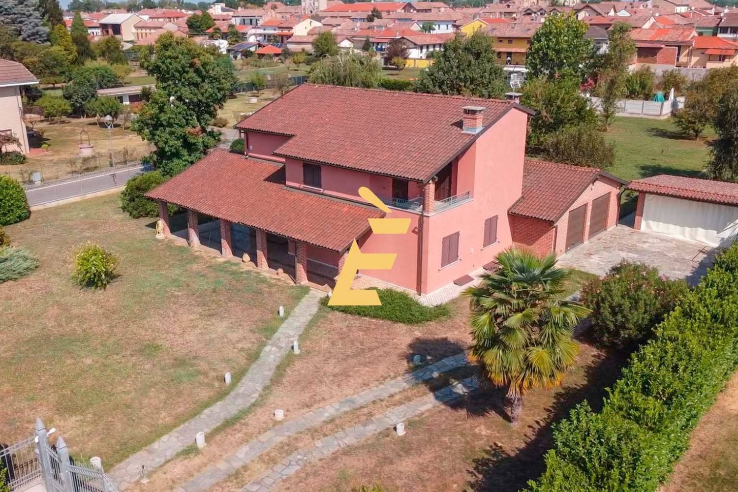 5 bedrooms Villa in Bassignana, Italy No. 103880