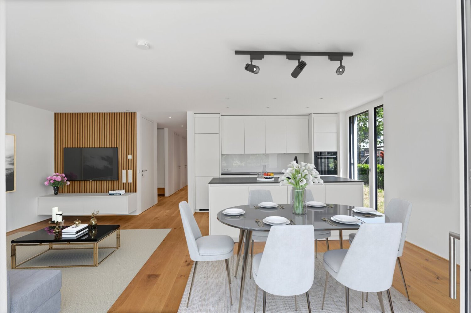 4غرفة شقة في Hard, Austria رقم 128164