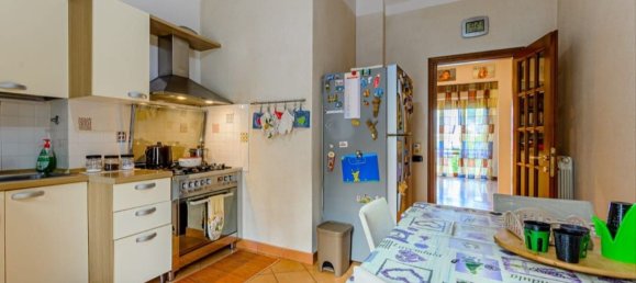 4 rooms Apartment in Scandicci, Italy No. 222570 8