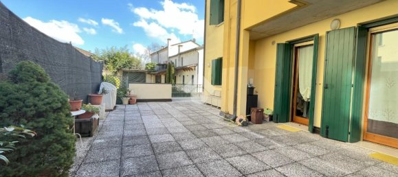 3 rooms Apartment in Vigodarzere, Italy No. 236936 3