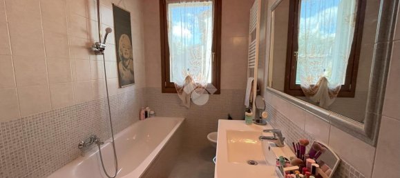 3 rooms Apartment in Vigodarzere, Italy No. 236936 10