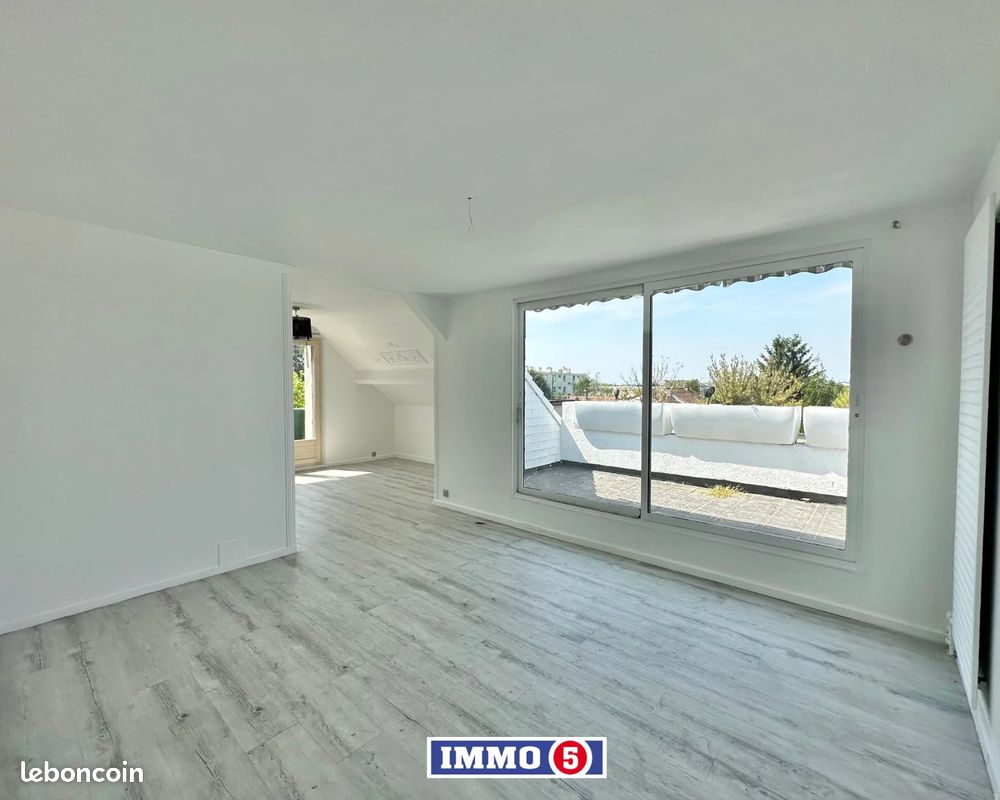 3 Schlafzimmer Wohnung in Noisy-le-Grand, France, Nr. 177767