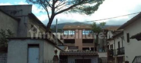 1-Zimmer Lagerhaus in Trevi, Italy, Nr. 222682 2