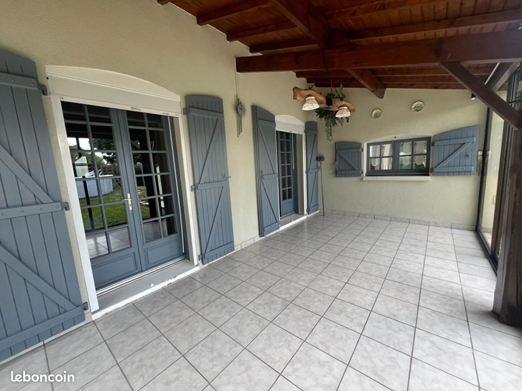 Дом с 4 спальнями в Saint-Martin-de-Saint-Maixent, Франция № 100787