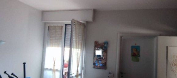 3 rooms Apartment in Garbagnate Milanese, Italy No. 6940 10