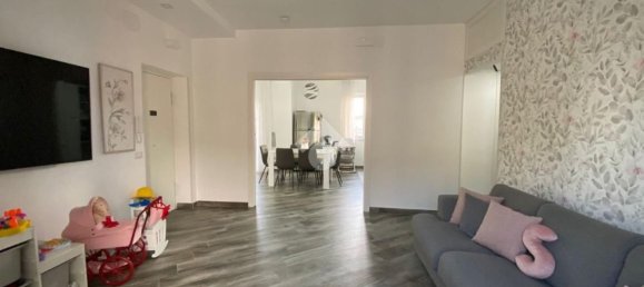 4-Zimmer Wohnung in Naples, Italy, Nr. 261120 5