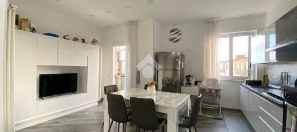 4-Zimmer Wohnung in Naples, Italy, Nr. 261120 9