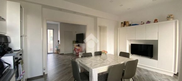 4-Zimmer Wohnung in Naples, Italy, Nr. 261120 8