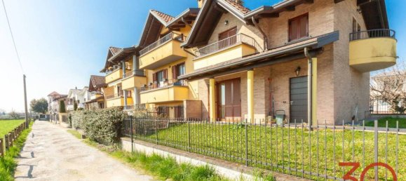 3-salle Appartement à Carbonate, Italy No. 38167 111