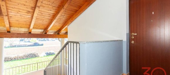 3-salle Appartement à Carbonate, Italy No. 38167 75