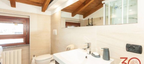 3-salle Appartement à Carbonate, Italy No. 38167 68