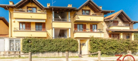 3-salle Appartement à Carbonate, Italy No. 38167 77