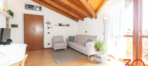 3-salle Appartement à Carbonate, Italy No. 38167 74