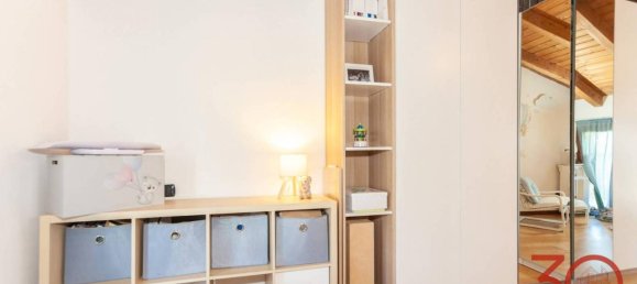 3-salle Appartement à Carbonate, Italy No. 38167 60