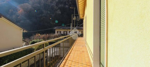 Villa de 4 dormitorios en Gardone Val Trompia, Italy No. 238812 3