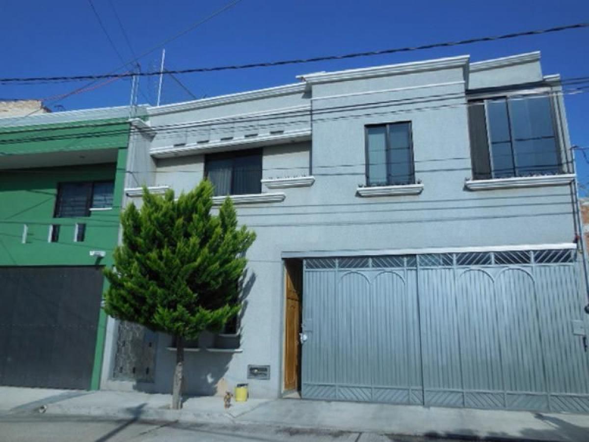 4 bedrooms House in Aguascalientes, Mexico No. 166412