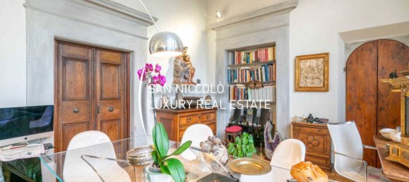 5 bedrooms Apartment in Florence, Italy No. 180006 11