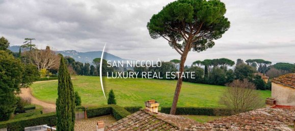 5 bedrooms Apartment in Florence, Italy No. 180006 9