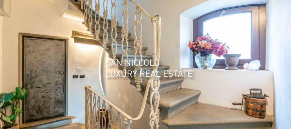 5 bedrooms Apartment in Florence, Italy No. 180006 10
