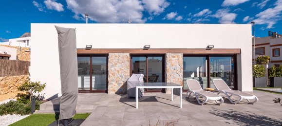 3 bedrooms Villa in Finestrat, Spain No. 10855 2