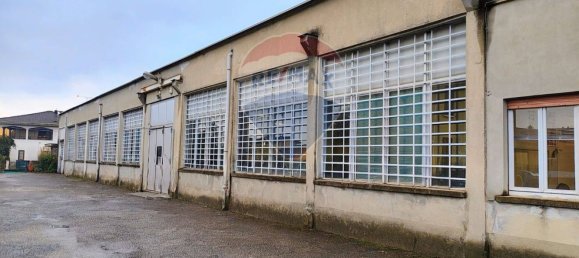 Gewerbliche Immobilie in Jerago con Orago, Italy 542m², Nr. 360944 4