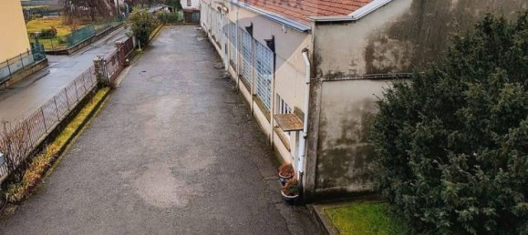 Gewerbliche Immobilie in Jerago con Orago, Italy 542m², Nr. 360944 9