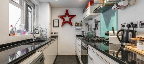 2 bedrooms House in London, United Kingdom No. 14074 2