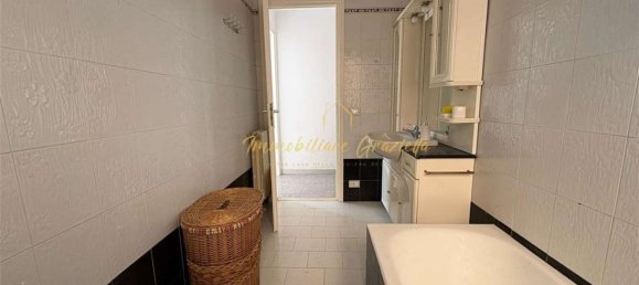 4 rooms Apartment in Vallecrosia, Italy No. 8913 9