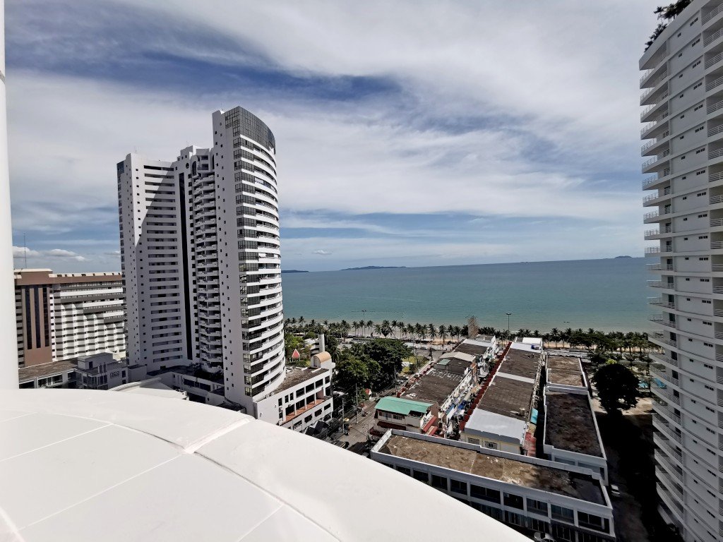 2 bedrooms Condo in Pattaya, Thailand No. 132