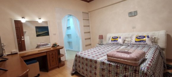 2 bedrooms Condo in Pattaya, Thailand No. 132 4