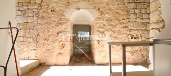 2 rooms Villa in Gioia del Colle, Italy No. 13004 6