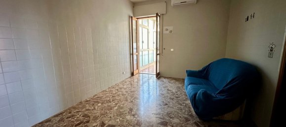 Квартира с 3 спальнями в Капурсо, Италия № 327828 9