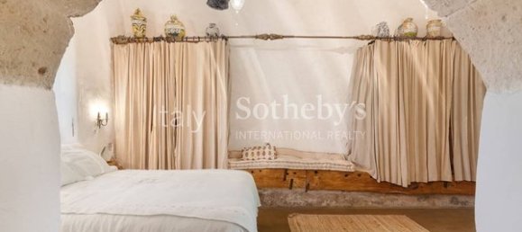 15 rooms House in Pitigliano, Italy No. 189460 11