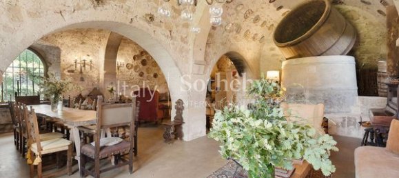 15 rooms House in Pitigliano, Italy No. 189460 18