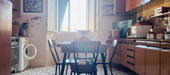 3 rooms Apartment in Livorno, Italy No. 300875 4