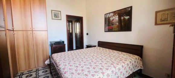 3 rooms Apartment in Livorno, Italy No. 300875 10