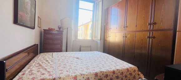 3 rooms Apartment in Livorno, Italy No. 300875 9