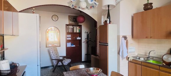 3 rooms Apartment in Livorno, Italy No. 300875 5