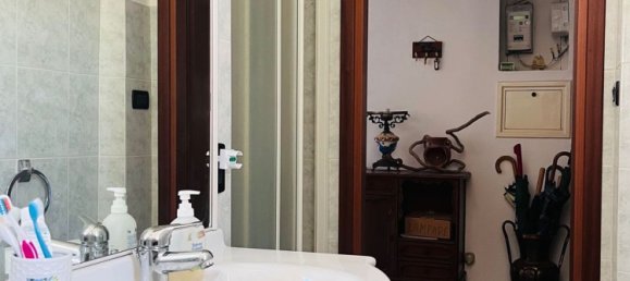 3 rooms Apartment in Livorno, Italy No. 300875 14