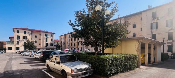 3 rooms Apartment in Livorno, Italy No. 300875 18