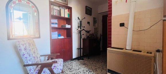 3 rooms Apartment in Livorno, Italy No. 300875 6