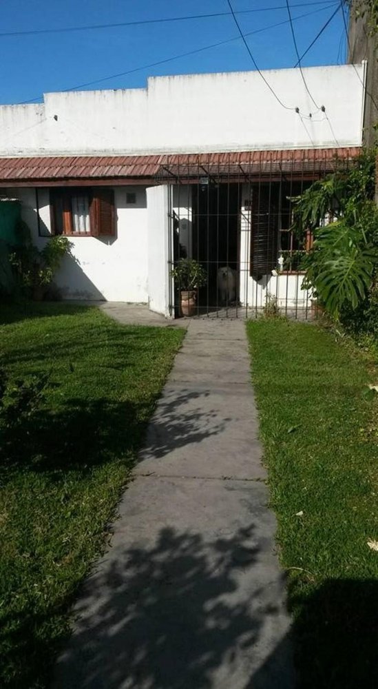 2 bedrooms House in Mar del Plata, Argentina No. 75046