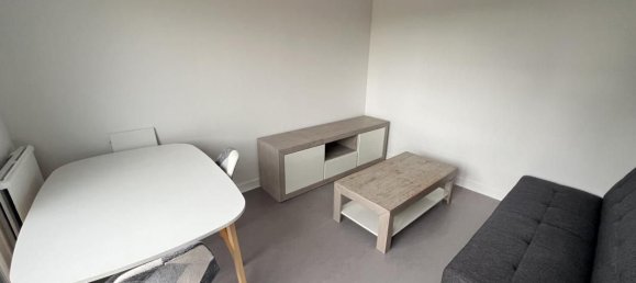 Estudio en Le Mans, France No. 97744 6