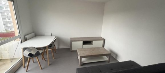 Estudio en Le Mans, France No. 97744 2