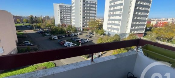 Estudio en Le Mans, France No. 97744 9